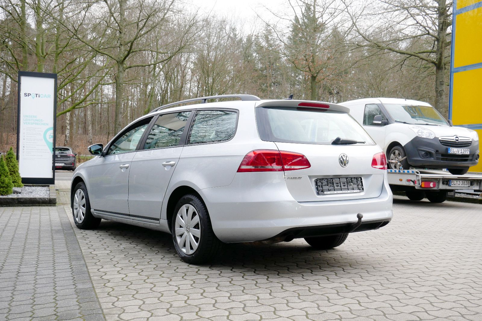 Auto Kemper GmbH & Co. KG -  Volkswagen Passat Variant 1.4 Trendline *SHZ*AHK*Navi* - Bild 15