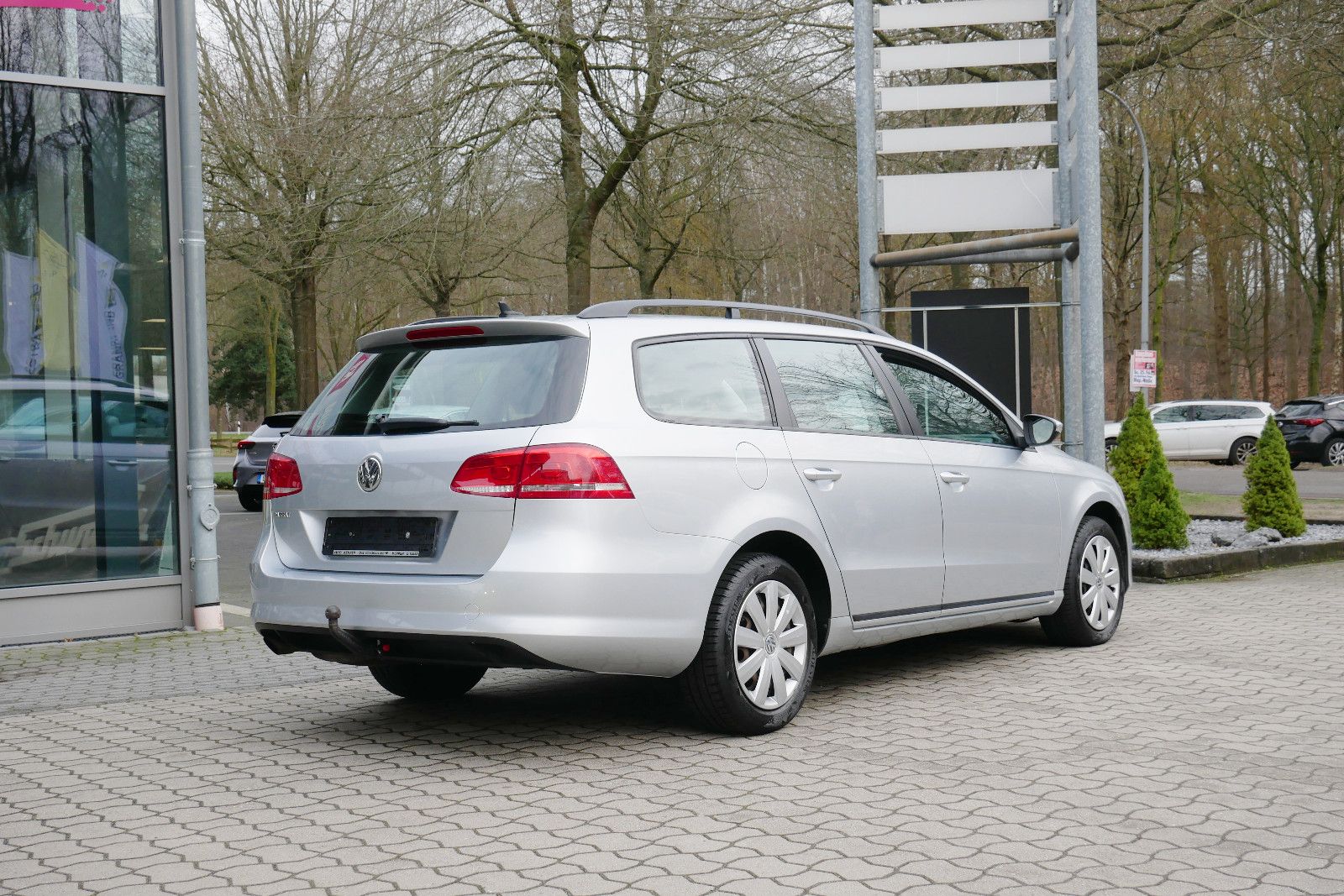 Auto Kemper GmbH & Co. KG -  Volkswagen Passat Variant 1.4 Trendline *SHZ*AHK*Navi* - Bild 17