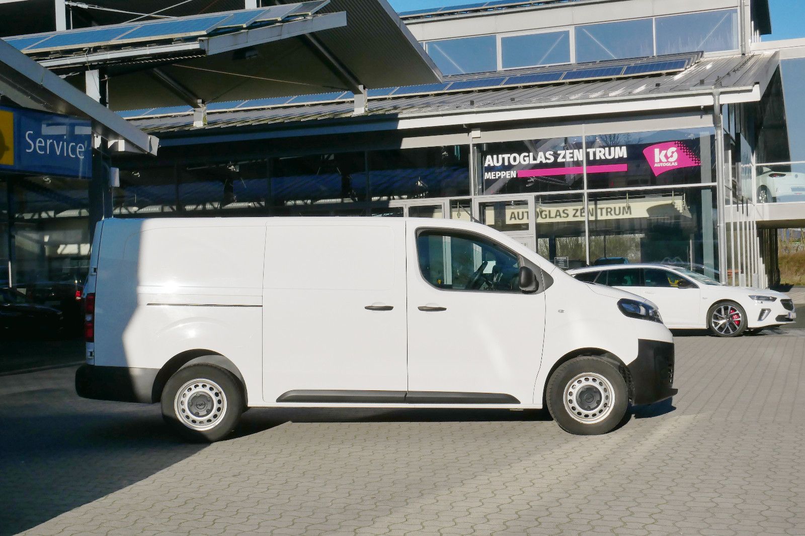 Auto Kemper GmbH & Co. KG -  Opel Vivaro 2.0 D Cargo Edition L *Erhöhte Nutzlast* - Bild 13
