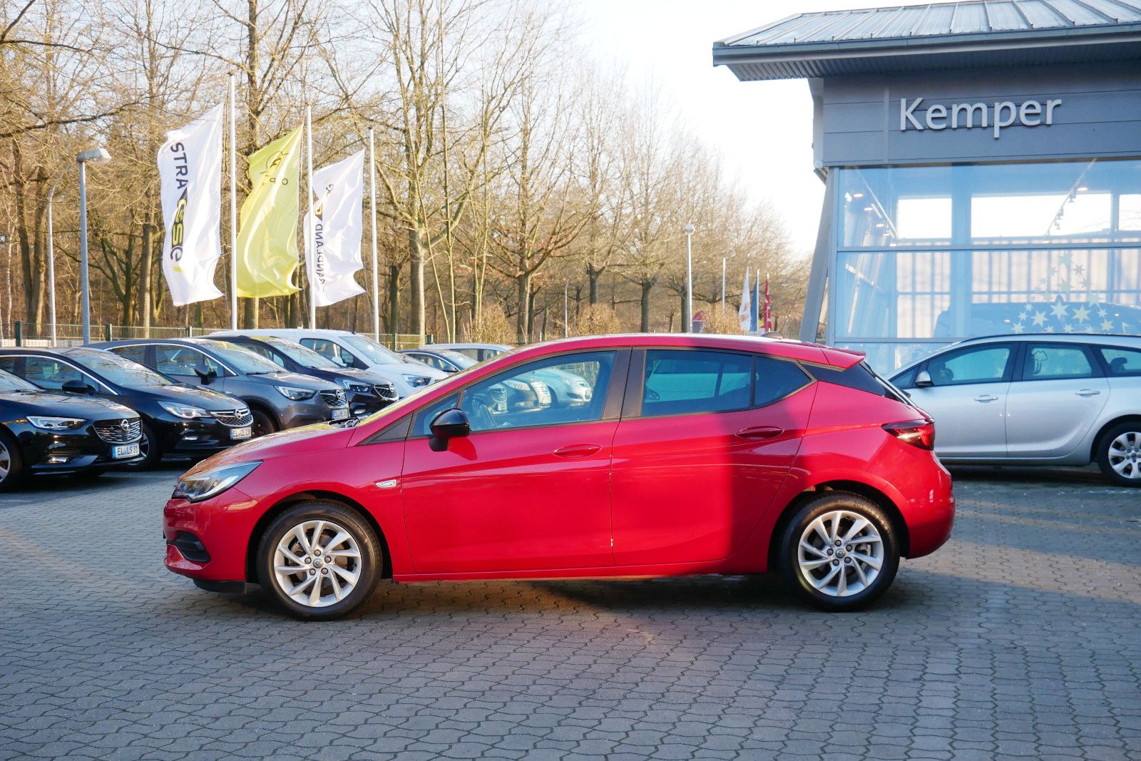 Auto Kemper GmbH & Co. KG -  Opel Astra 1.2 Turbo Edition *SHZ*PDC*Navi* - Bild 4