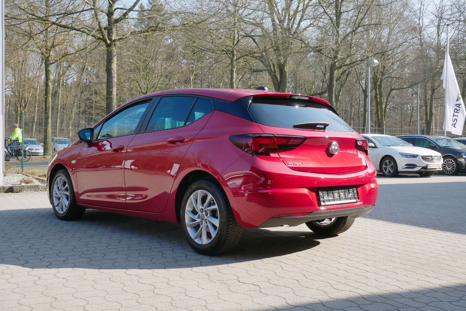 Auto Kemper GmbH & Co. KG -  Opel Astra 1.2 Turbo Edition *SHZ*PDC*Navi* - Bild 16