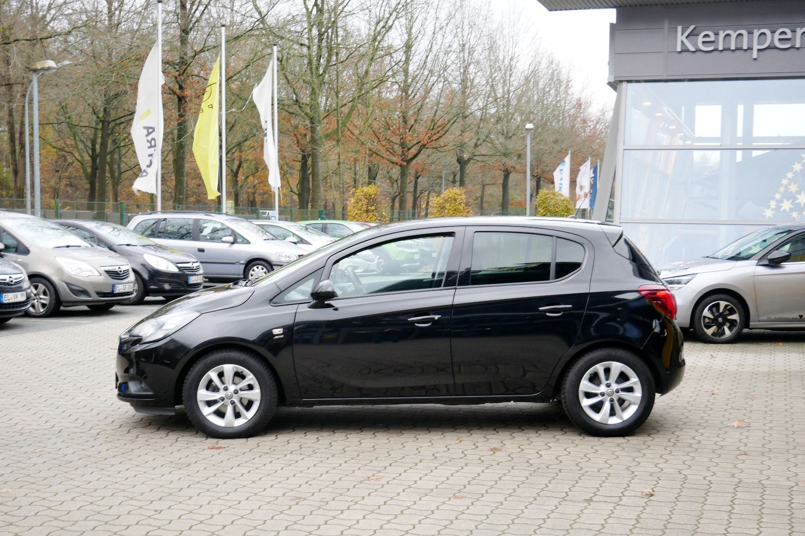 Auto Kemper GmbH & Co. KG -  Opel Corsa 1.4 Active *PDC*SHZ*Tempomat* - Bild 4