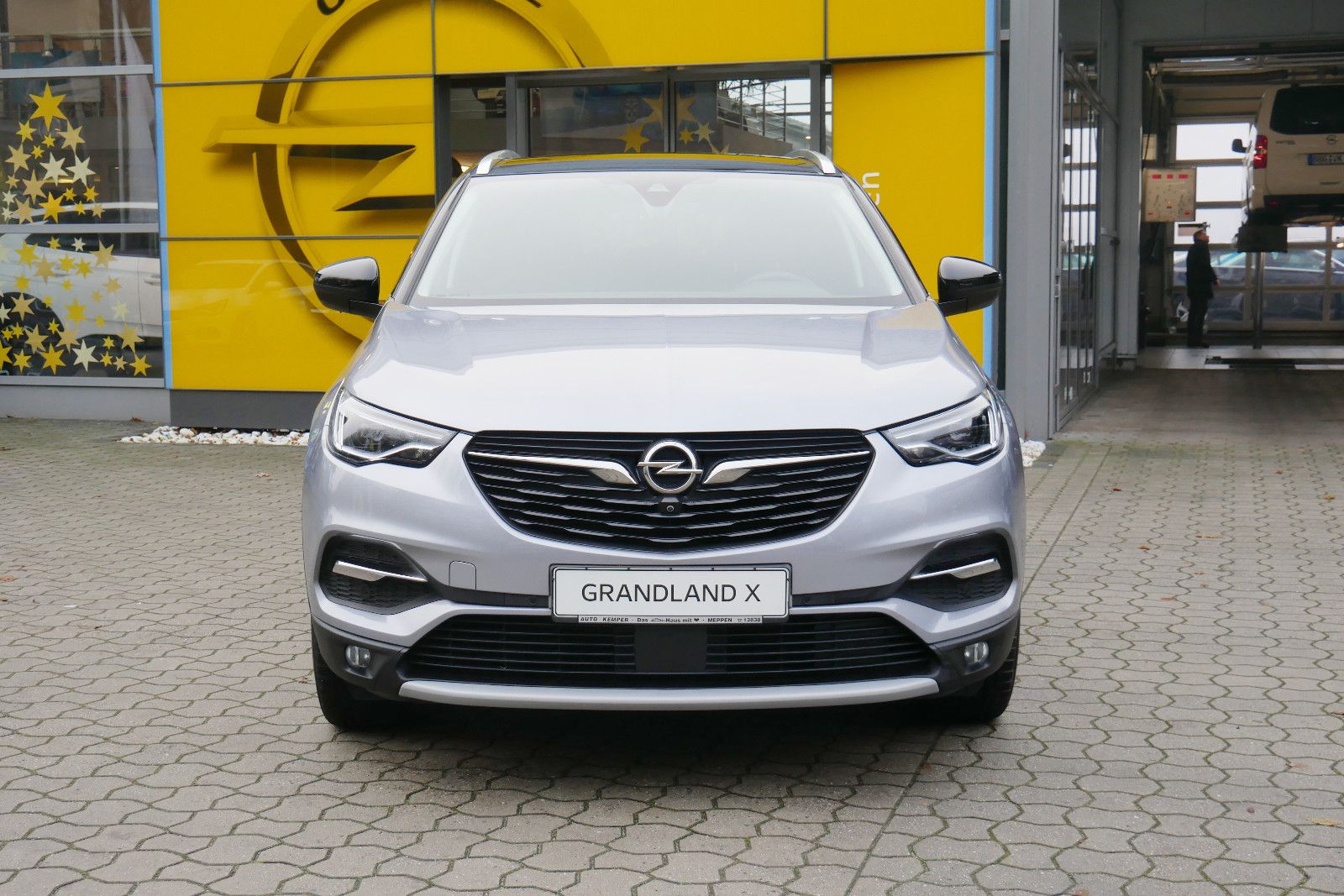 Auto Kemper GmbH & Co. KG -  Opel Grandland 1.6 Hybrid4 Ultimate Autom. *ACC*Navi* - Bild 2