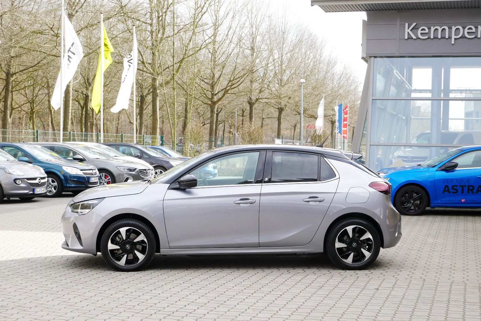 Auto Kemper GmbH & Co. KG -  Opel Corsa-e Elektro Elegance *LED*Navi*Kamera* - Bild 4