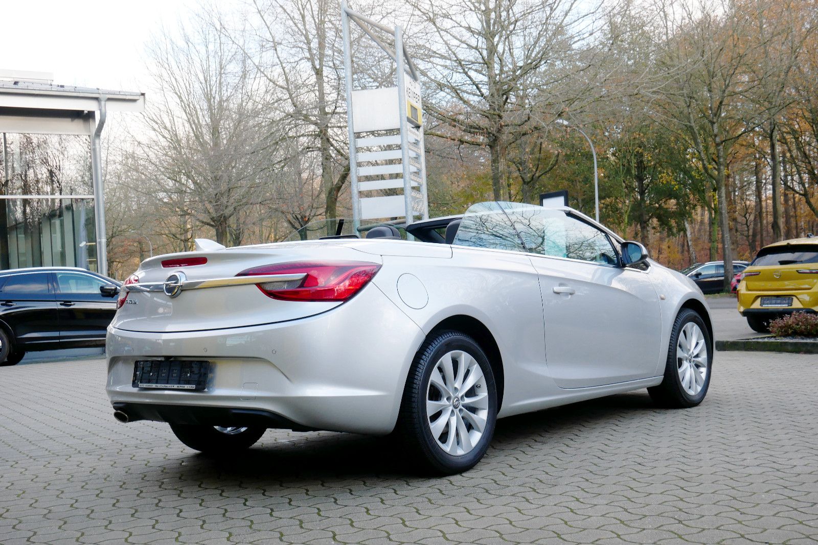 Auto Kemper GmbH & Co. KG -  Opel Cascada 1.4 Turbo Edition *Kamera*Navi* - Bild 16