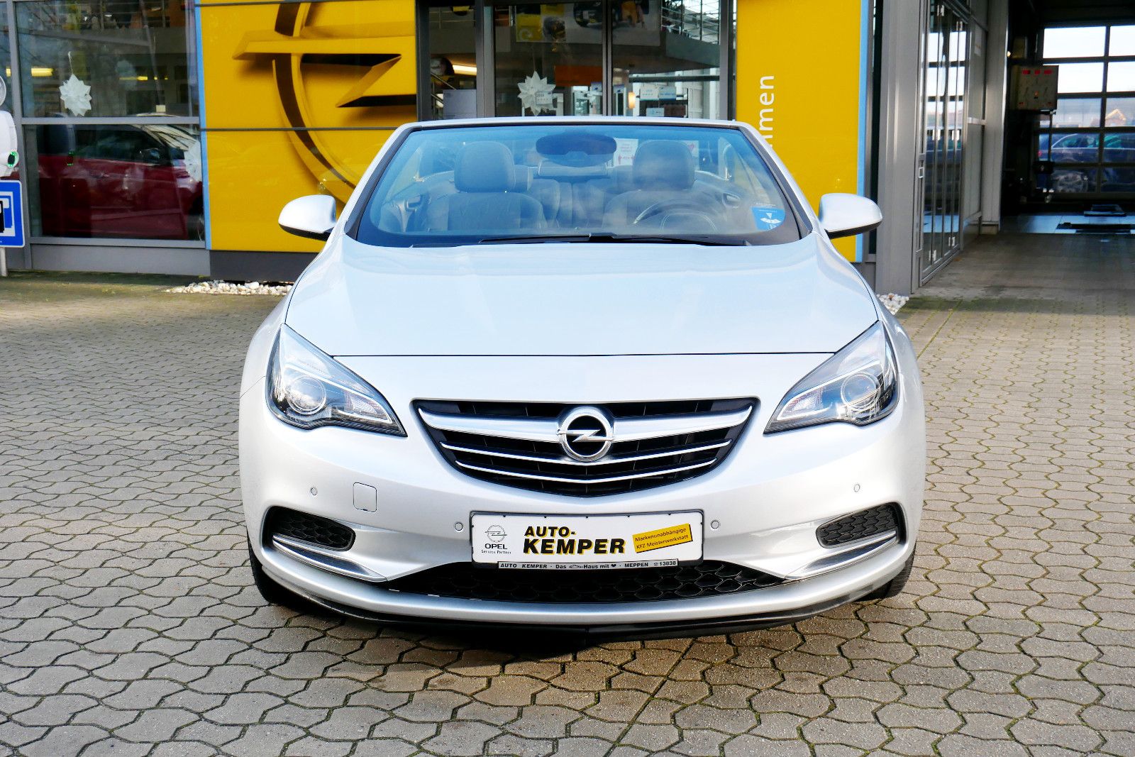 Auto Kemper GmbH & Co. KG -  Opel Cascada 1.4 Turbo Edition *Kamera*Navi* - Bild 2