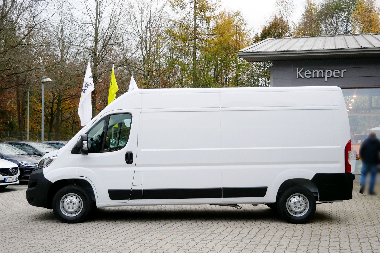 Auto Kemper GmbH & Co. KG -  Opel Movano Cargo L3H2 3,5t Edition Allwetter - Bild 4