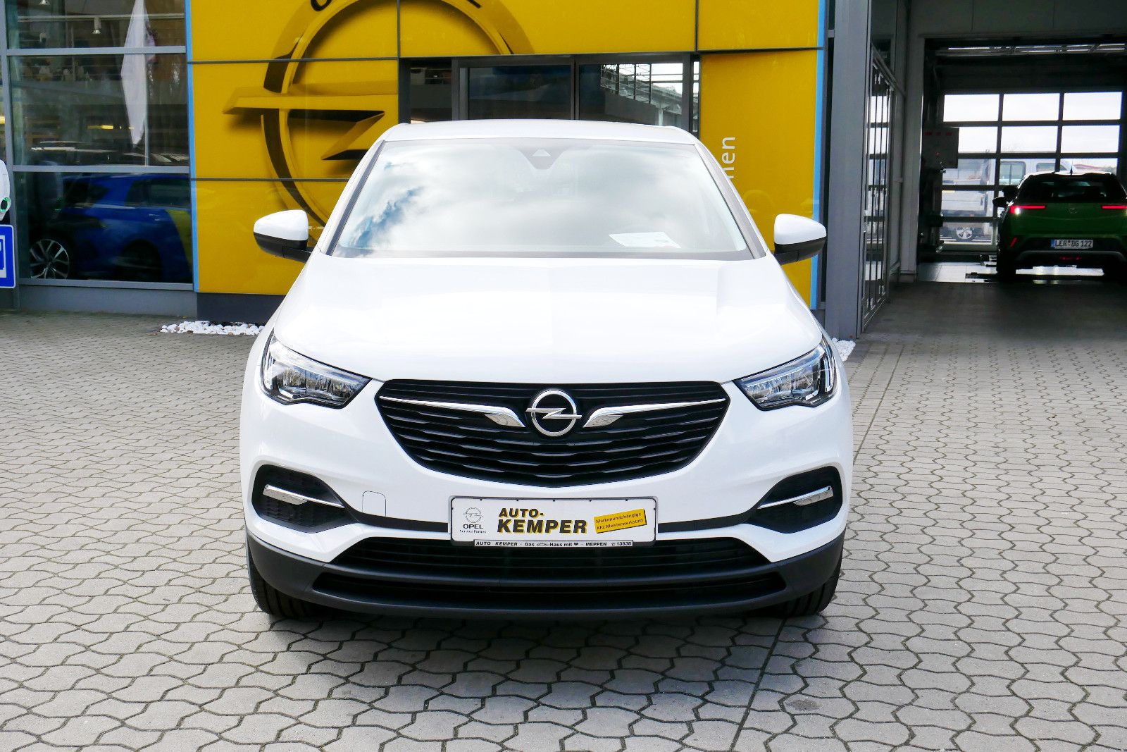 Auto Kemper GmbH & Co. KG -  Opel Grandland X 1.5 D Edition *LED*SHZ* - Bild 2