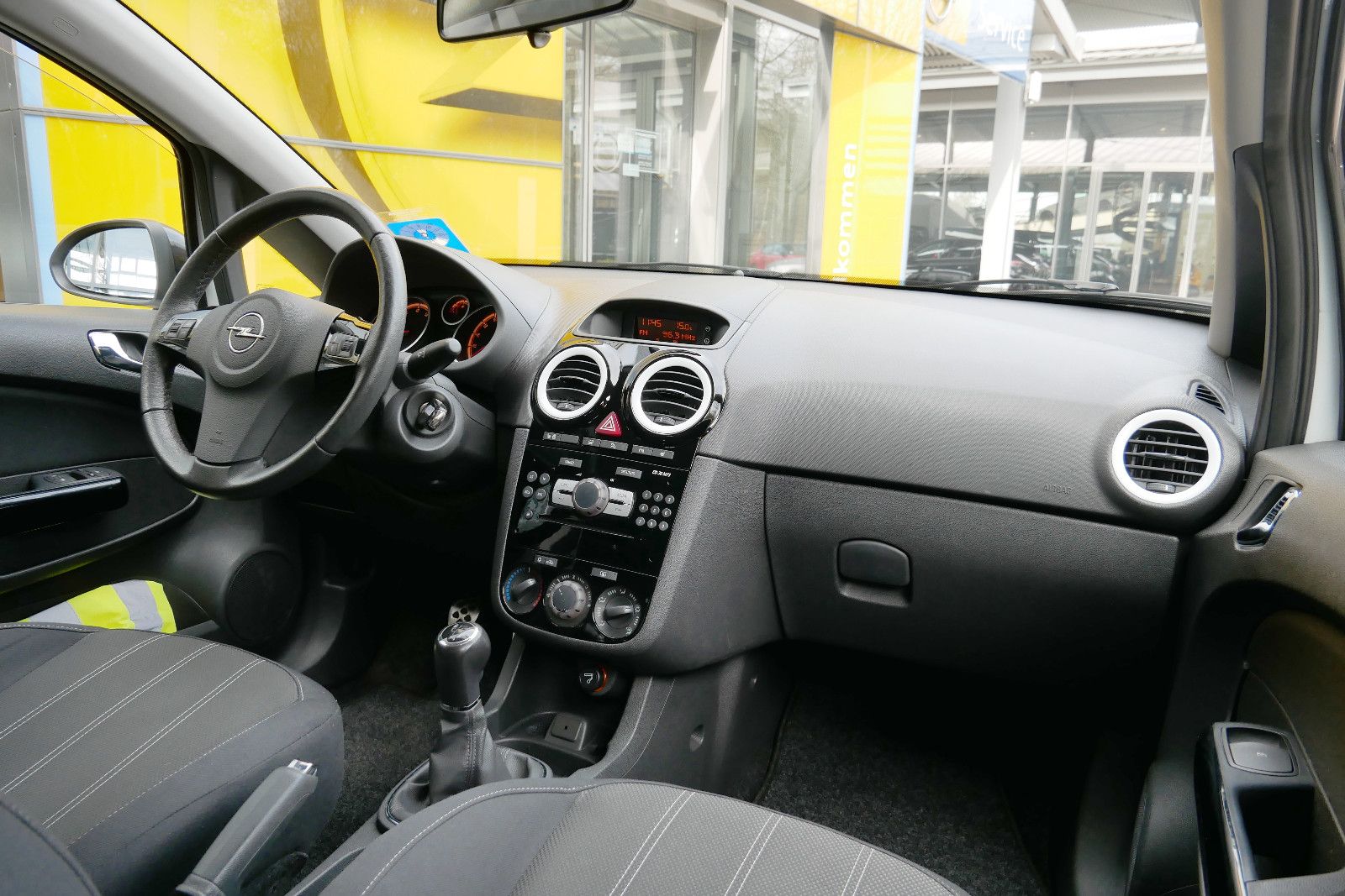 Auto Kemper GmbH & Co. KG -  Opel Corsa 1.4 Color Edition *SHZ*PDC*Klima*AT-Motor* - Bild 7