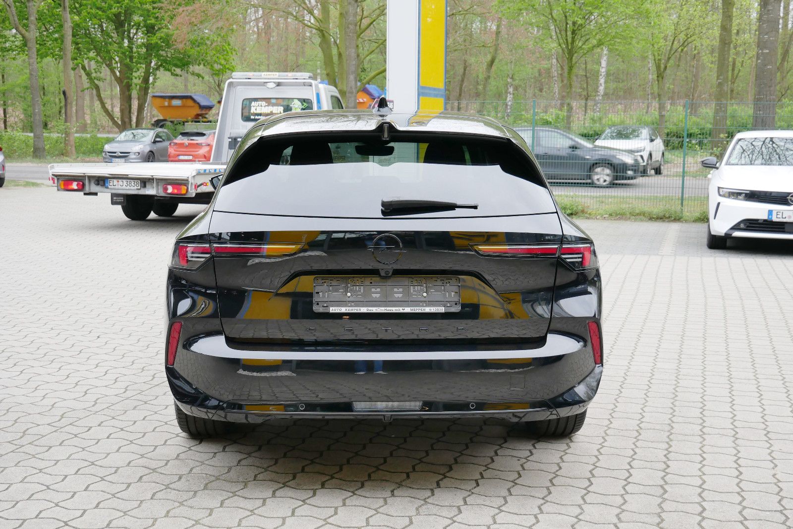 Auto Kemper GmbH & Co. KG -  Opel Astra ST 1.2 Turbo GS Autom. *ACC*LED*Kamera* - Bild 18