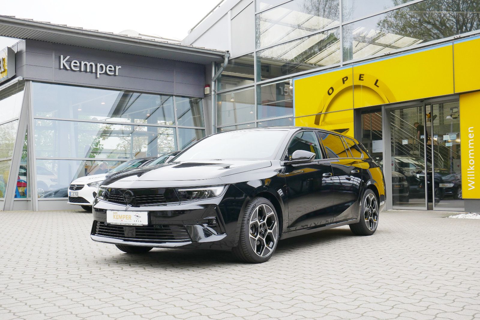 Auto Kemper GmbH & Co. KG -  Opel Astra ST 1.2 Turbo GS Autom. *ACC*LED*Kamera* - Bild 3